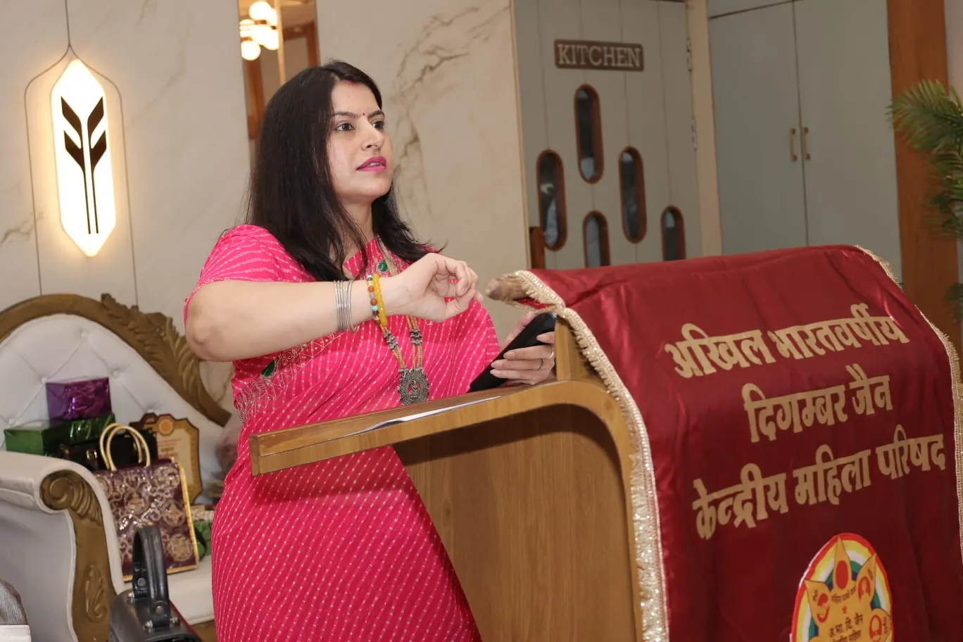 Mahima speaking at the Akhil Bharatvarshiya Digambar Jain Mahila Parishad in Ahmedabad